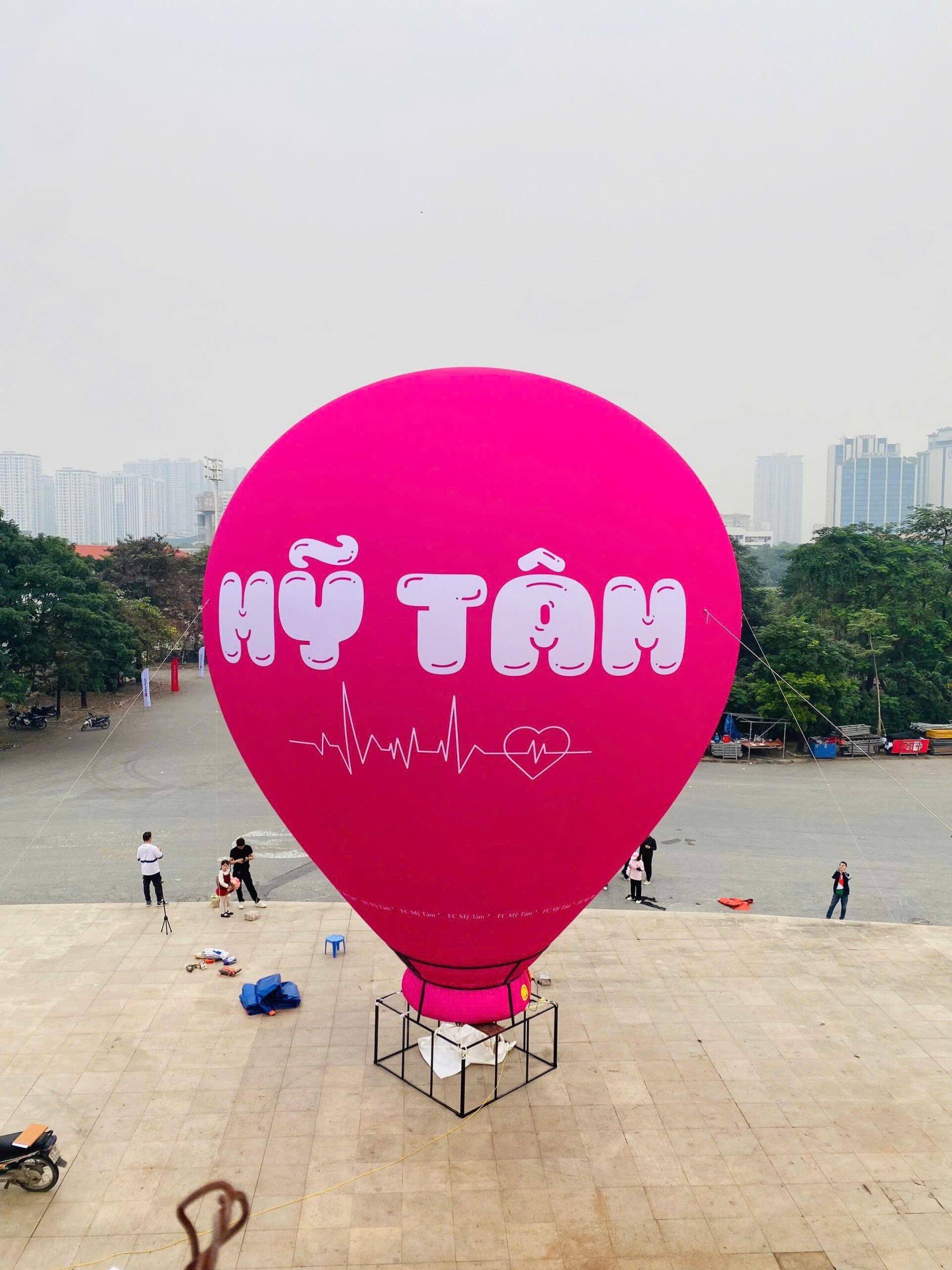 Mo hinh bom hoi khinh khi cau scaled